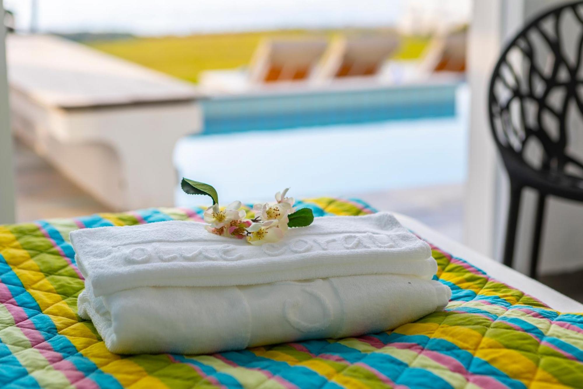 Blue Coral Beach Villas Three Exclusive Villas - Poseidon - Nautilus - Oceanos - And - Baby Coral Bungalow コーラル・ベイ エクステリア 写真